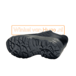 Comfortabele sneakers met antislipzool voor buitengebruik.