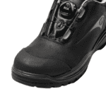 Robuuste zwarte veiligheidsschoen met BOA geilocksluiting voor outdoor werk.