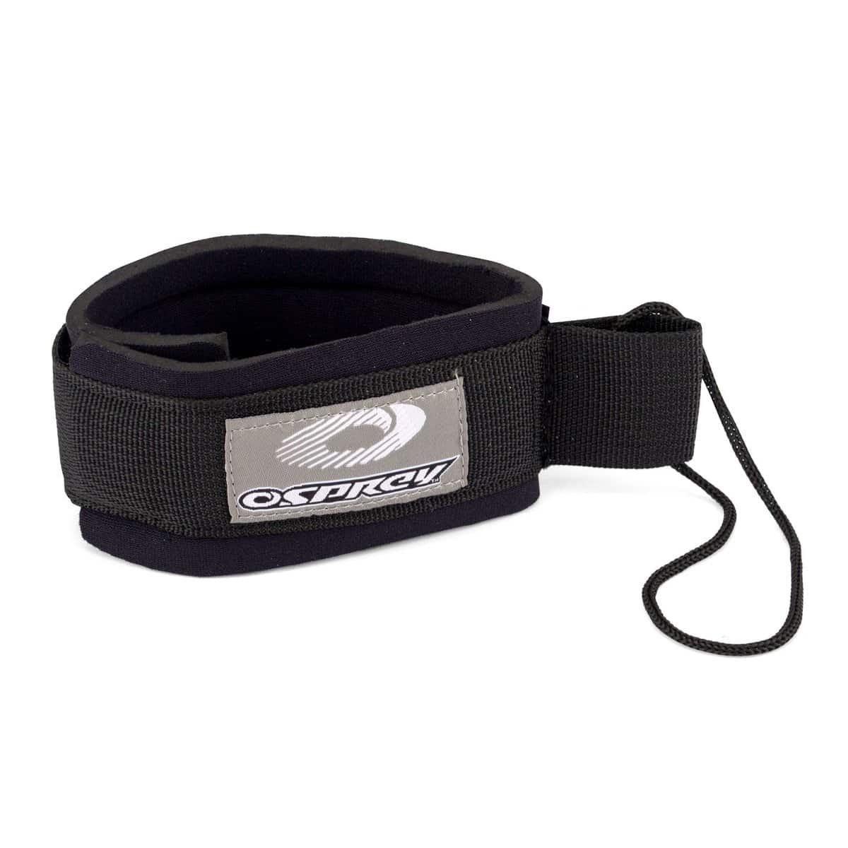 Robuuste skateswear polsbeschermer met verstelbare band en elastisch koord voor extra bescherming.