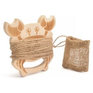 Houten zweefmodel met touwtjes, geschikt voor buitenspelen en decoratie.