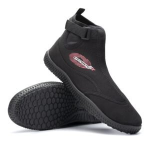 Comfortabele zwarte skateschoenen met antislipzool en verstelbare enkelband.