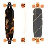 Stoere skateboards met oranje wielen voor buitenplezier.