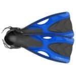Ultieme zwemvliezen voor watersport en duiken, blauw en zwart, comfortabel en duurzaam.