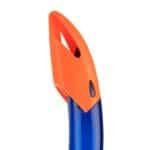 Oranje en blauwe skateboard accessoire voor buitenplezier.