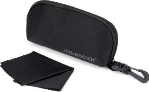 Robuuste Black case met bijpassende schoonmaakdoek voor skate-accessoires.