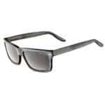 Stoere zonnebril met houten accenten en UV bescherming.