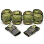 Veiligheidskniebeschermers in camouflage met schokabsorberende gewatteerde pad.