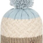 Warm gebreide muts met pompon, perfect voor buiten in de winter.