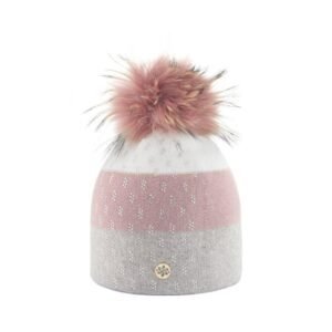 Knusse damesmuts met fleece binnenkant en pompom, perfect voor koude dagen.