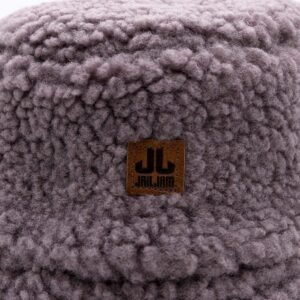 Knuffelige grijze teddy deken met JL JAILJAM label – perfect voor cozy comfort.