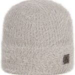 Zachte, witte fluffy poef voor buiten en binnen gebruik.