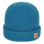 Warm blauwe gebreide muts met opgerolde rand en leren label.