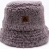 Knuffelige fleece bivakmuts voor outdoor en koude dagen.