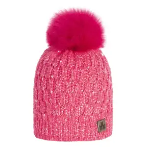 Felle roze gebreide muts met pompon voor buitenactiviteiten.