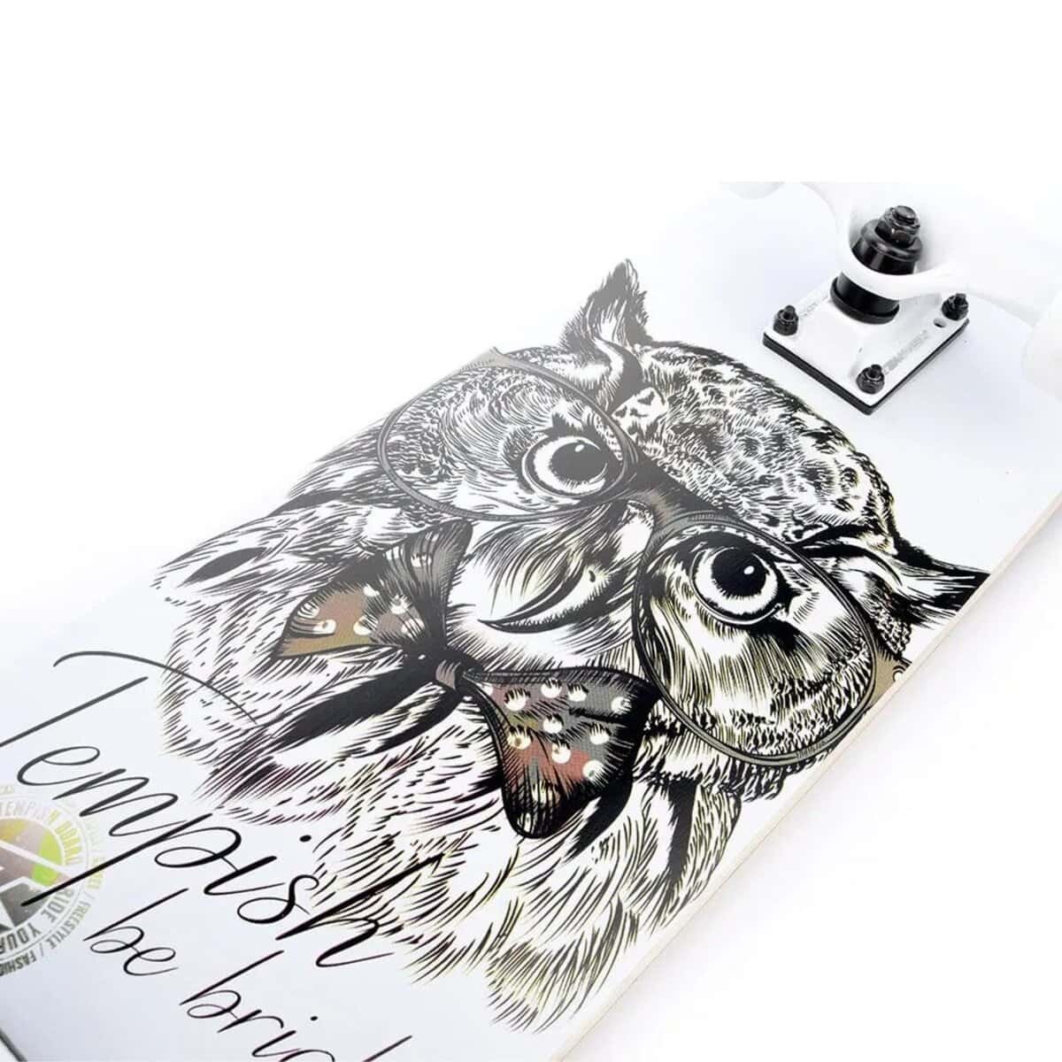 Koeienrugged skateboards met dierenontwerp en op maat gemaakte illustraties voor buitenplezier.