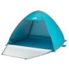 1. Lichtblauwe camping tent met sneldaken en ventilatie voor kamperen.