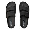 Close-up van de zwarte Cool Shoe Corp Chill herensandaal met memory foam voetbed en TPR-zool