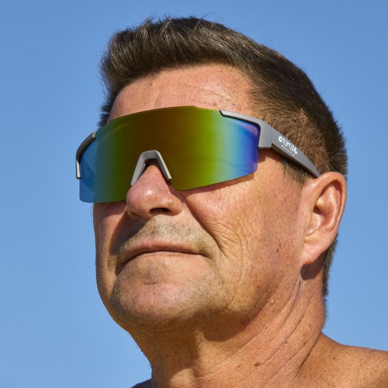Gepersonaliseerde sportbril voor buiten, bescherming en stijl voor actieve levensstijl.