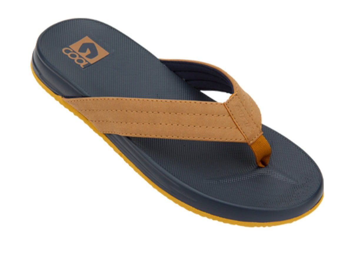 Comfortabele sportsandalen met navy en bruin design voor buitenactiviteiten.