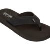 Cool Shoe Corp. Cloud Black slippers – ergonomische heren slippers met waterbestendige bandjes en stevig profiel, schuin vooraanzicht