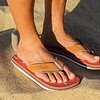 Sandale voor heren op het strand, comfortabele slippers voor zomerse buitenactiviteiten.