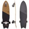 Flexibel skateboard met houten deck en stevige wielen voor buiten rijden.