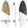 Skateboard met houten deklagen en witte wielen, geschikt voor street surfing en buitensporten.