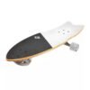 Deelbare skateboard met zwarte en witte grip tape, geschikt voor buitenplezier.
